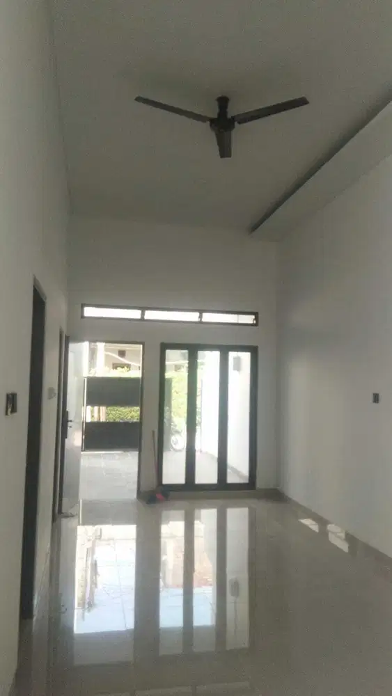 Dijual Rumah Kualitas Premium, 1 kilo meter ke Stasiun bekasi