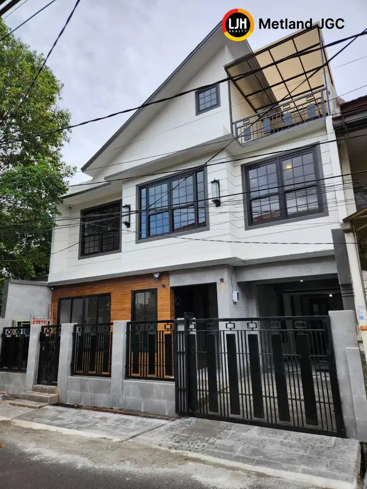 Dijual Rumah 3lt Luas 150 SHM  di PONDOK BAMBU duren sawit jakarta dek
