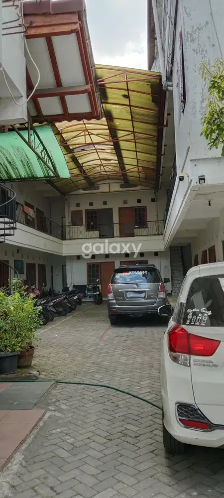 RUMAH DAN KOST DEKAT PLAZA AMBARRUKMO - TK