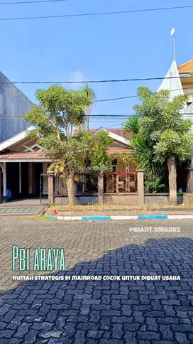 Rumah strategis di mainroad Pondok Blimbing Indah Araya Malang