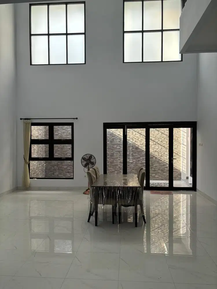 Disewakan Rumah 2 Lantai Semi Furnish Di Rawamangun Jakarta Timur