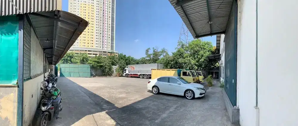 Gudang Pegangsaan Dua Klp Gading : LT 6961 m2, LB 2800 m2, Jln Raya