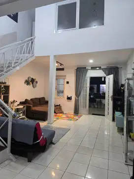 Dijual Rumah di Kota Baru Parahyangan Siap Huni