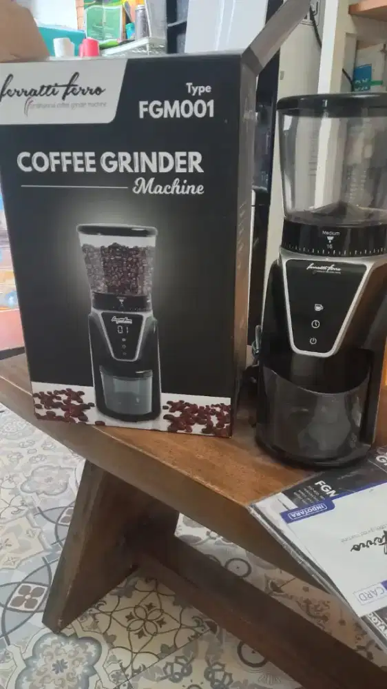 Grinder coffee otomatis