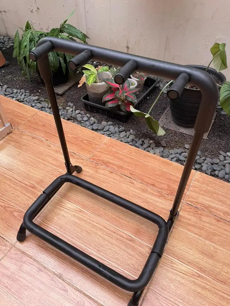 Rak gitar bass isi 3 kokoh