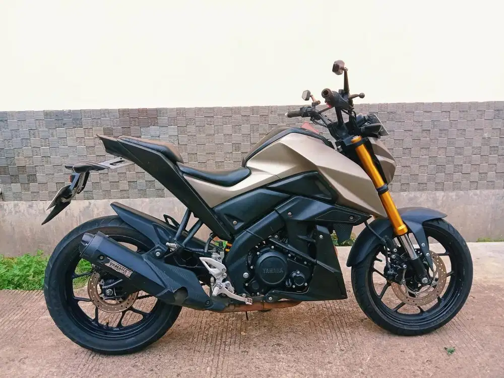 58@:DP:850RB F KAB YAMAHA XABRE 150CC GOLD