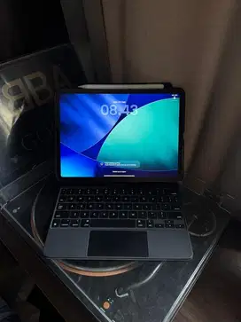 ipad pro gen 3 M1 256gb wifi only + apple magic keyboard + pencil