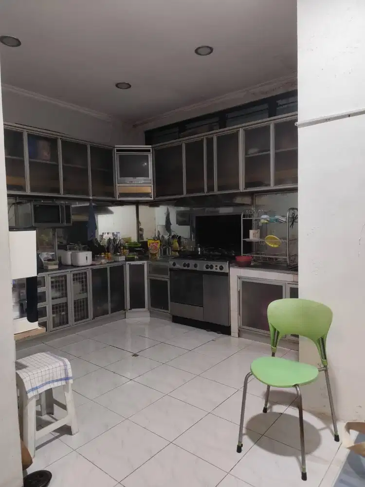 RUMAH PADEMANGAN ROW JALAN 1 MOBIL LEBAR SHM UK 5X13.6 3LT FULL