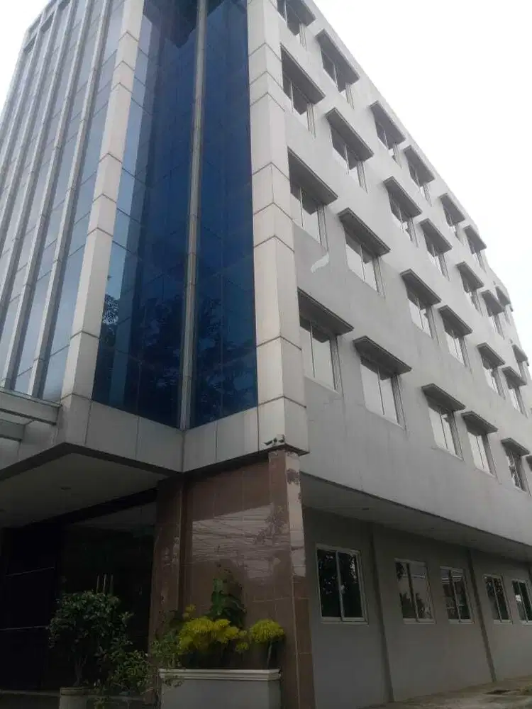 Gedung Perkantoran 6,5 Lt Megah Brand New Siap Pakai di Menteng
