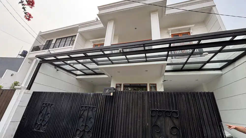 Disewakan rumah Cantik di Tebet