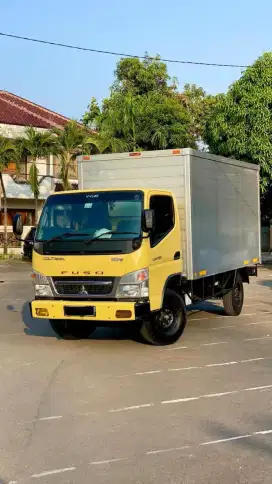 Mitsubishi Box Canter Long Engkel Tahun 2019 Kuning