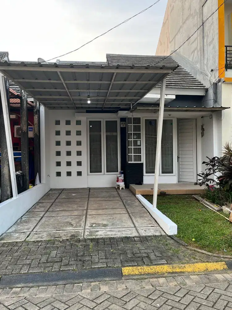 Disewakan/kontrak rumah Di Cibubur Country (Cluster depan)