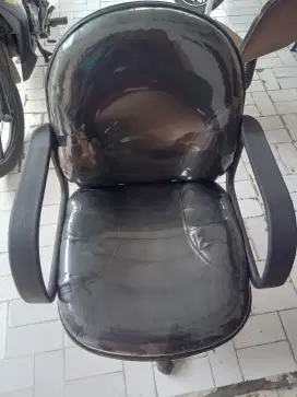 Kursi kantor Roda
