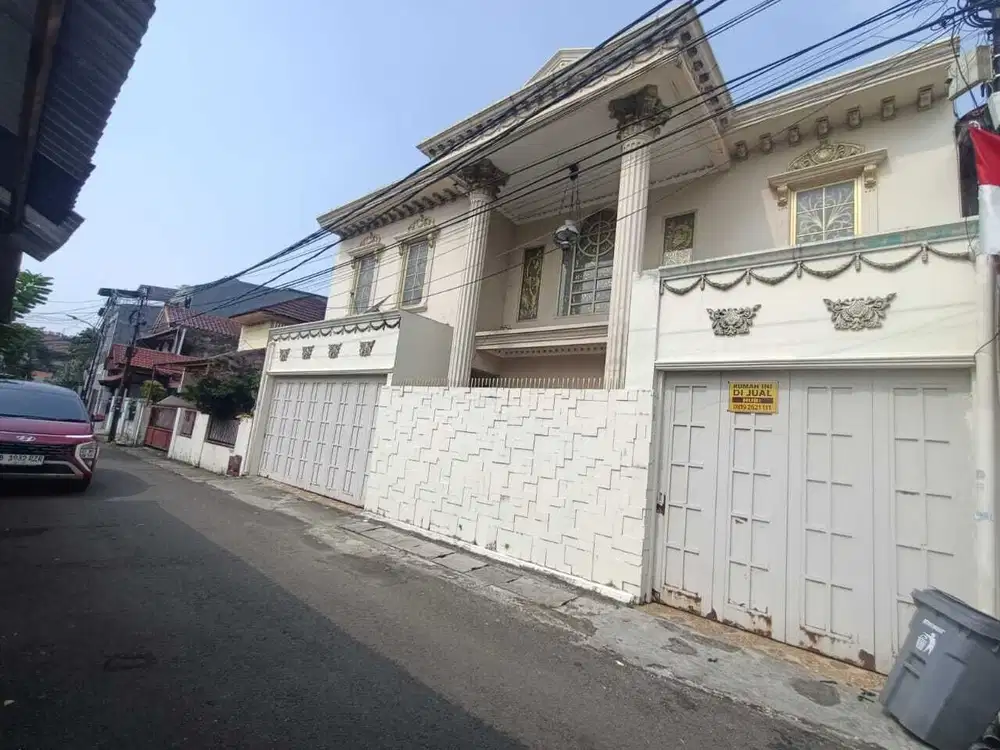 Rumah siap huni besar di tebet jakarta selatan