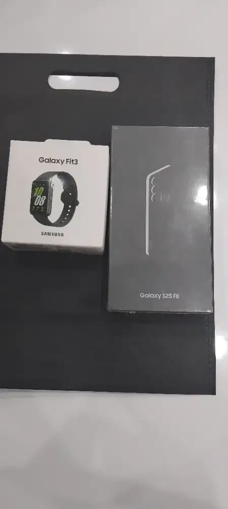 Samsung Galaxy S25 Fe 8/256GB+Galaxy Fit3 dan Adapter 25w