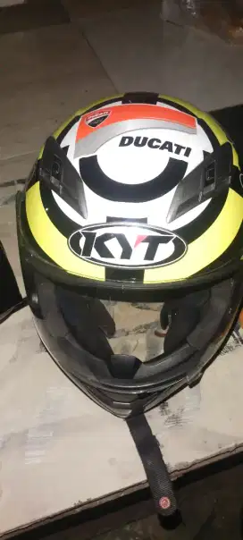 Jual helm KYt seri Vendeta
