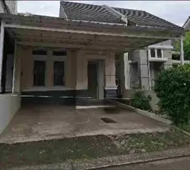 jarang ada rumah kota wisata 800jt an