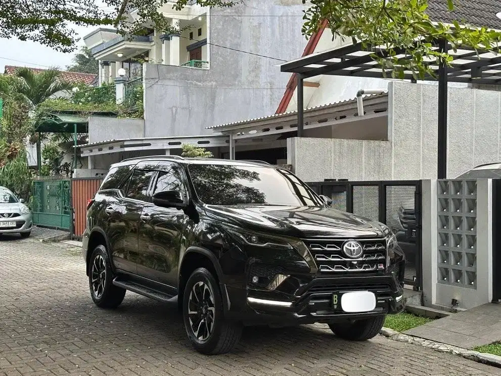 Fortuner VRZ GR Sport 2022 AT Matic Disel Solar