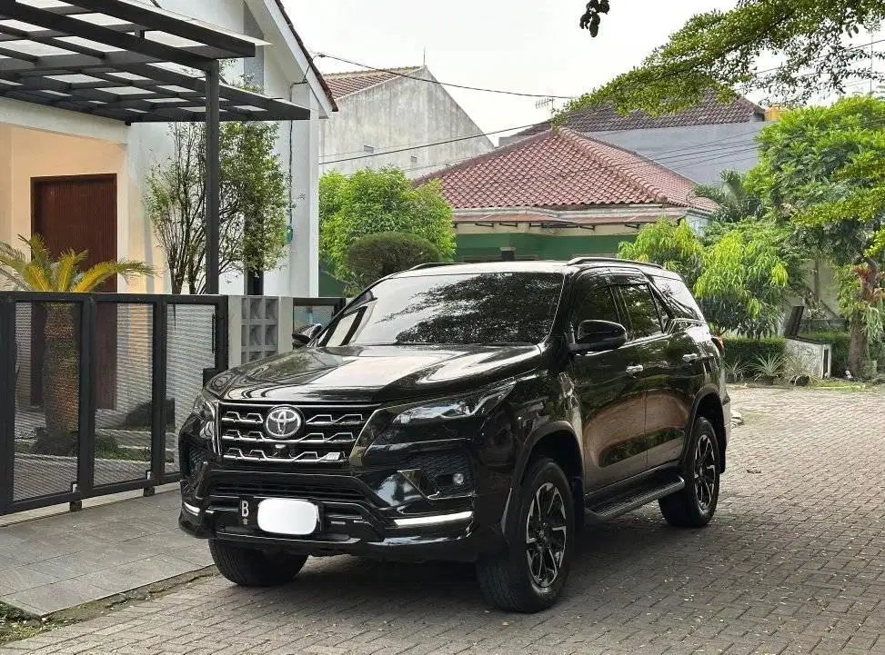 Fortuner VRZ GR Sport 2022 AT Matic Diesel Solar