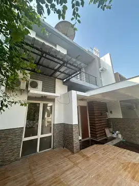 Dijual Rumah Nyaman Cantik di Cluster Ifolia, Harapan Indah Bekasi