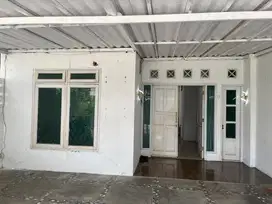 Rumah disewakan dalam perumahan jatiwarinngin asri 2 di jatiwaringin