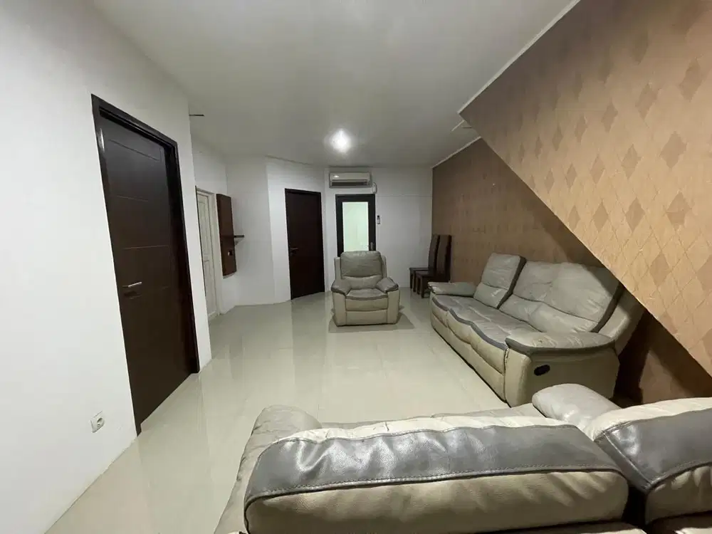 Dijual Rumah di Taman Elok, Lippo Karawaci – Rapi & Terawat