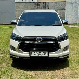 Toyota INNOVA Venturer 2.0 Bensin A/T
