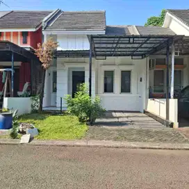rumah dengan inner garden dijual 990jt.