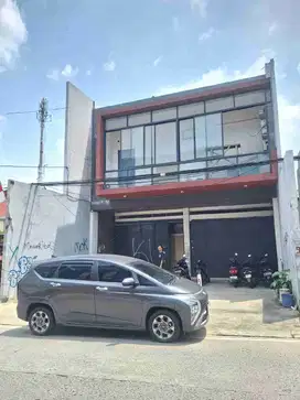 Di sewakan ruko gandeng siap usaha di Kemanggisan jakbar