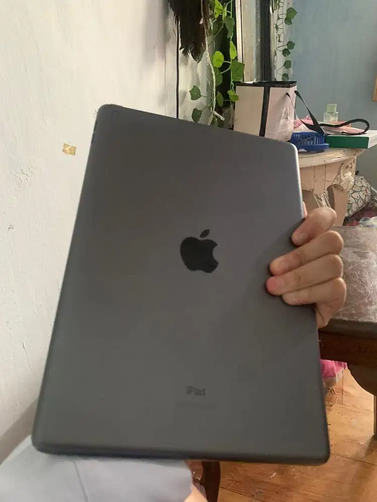 iPad 7th 32gb wifi iBox