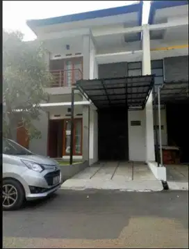DISEWAKAN RUMAH MINIMALIS 2 LANTAI CLUSTER CIWASTRA BANDUNG