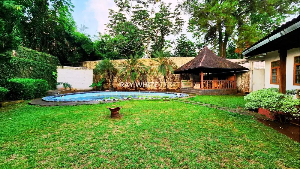 Rumah Mewah dan asri serta Luas Harga NJOP di Pejaten