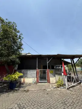 RUMAH DI KELURAHAN GEBANG, SIDOARJO