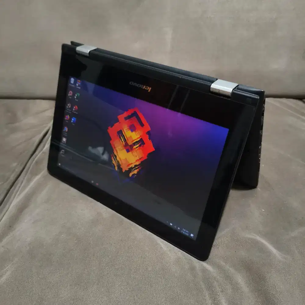 Laptop Tablet 2in1 Lenovo Touchscreen