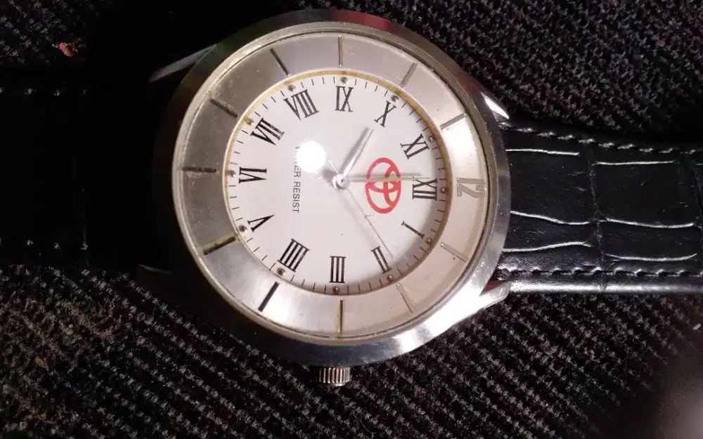 Jam tangan Alexandre Christie ex hadiah Toyota lok central cilebut