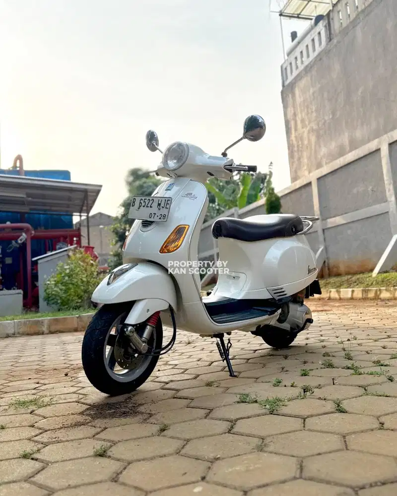 VESPA LX 150 3V 2013 TERMURAH
