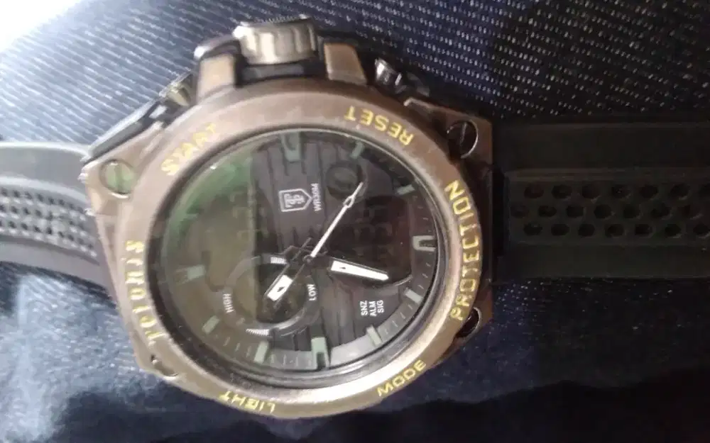 Jam Tetonis digital lokasi central No3cilebut