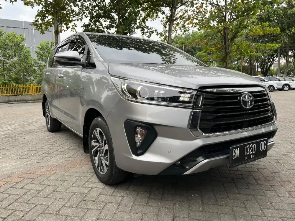 Innova Reborn 2.0 V AT 2021 Tangan Pertama