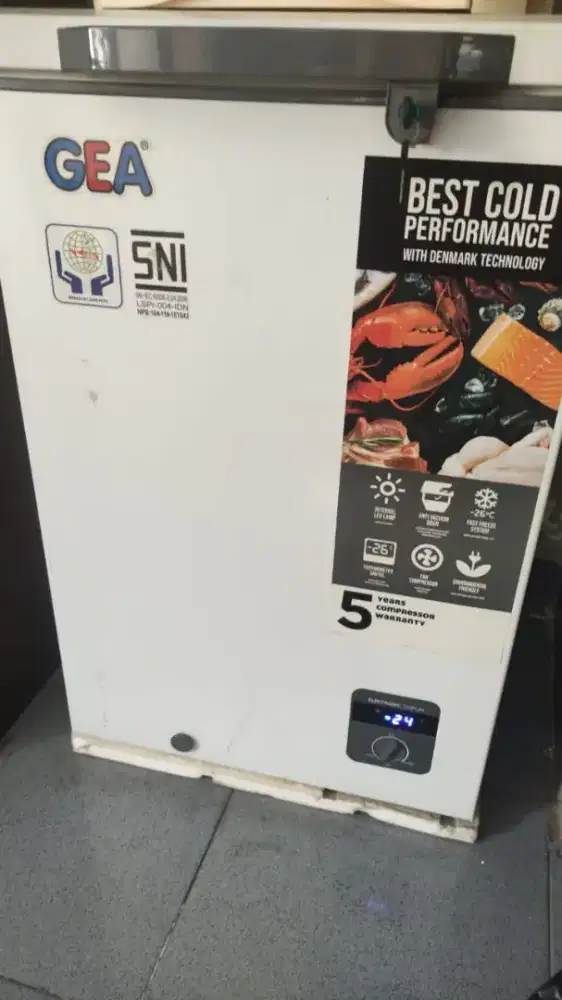 Di jual GEA Freezer AB 108 R