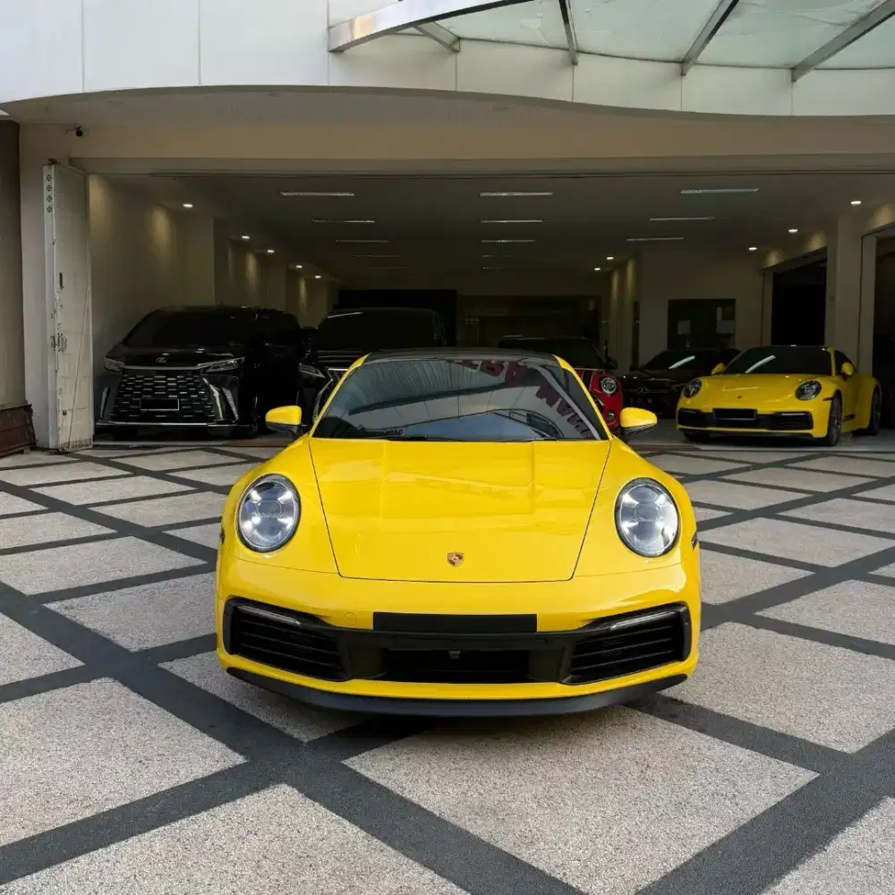 Miles 2rb | Porsche Carrera S 911 2022 CBU
