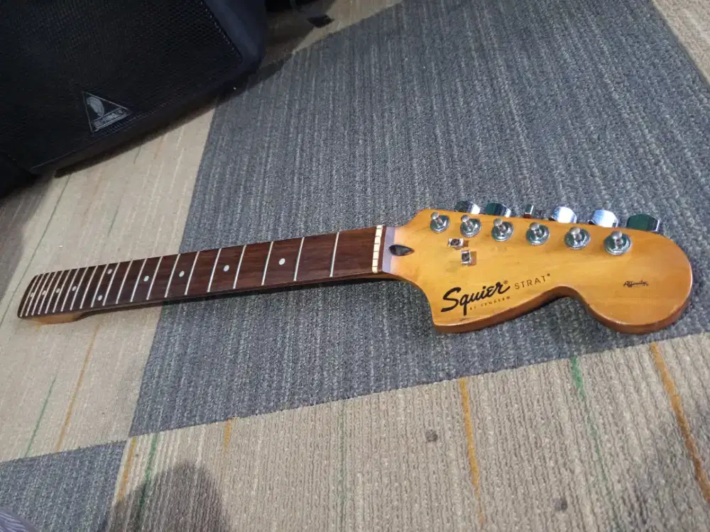 Neck fender squier affinity series original