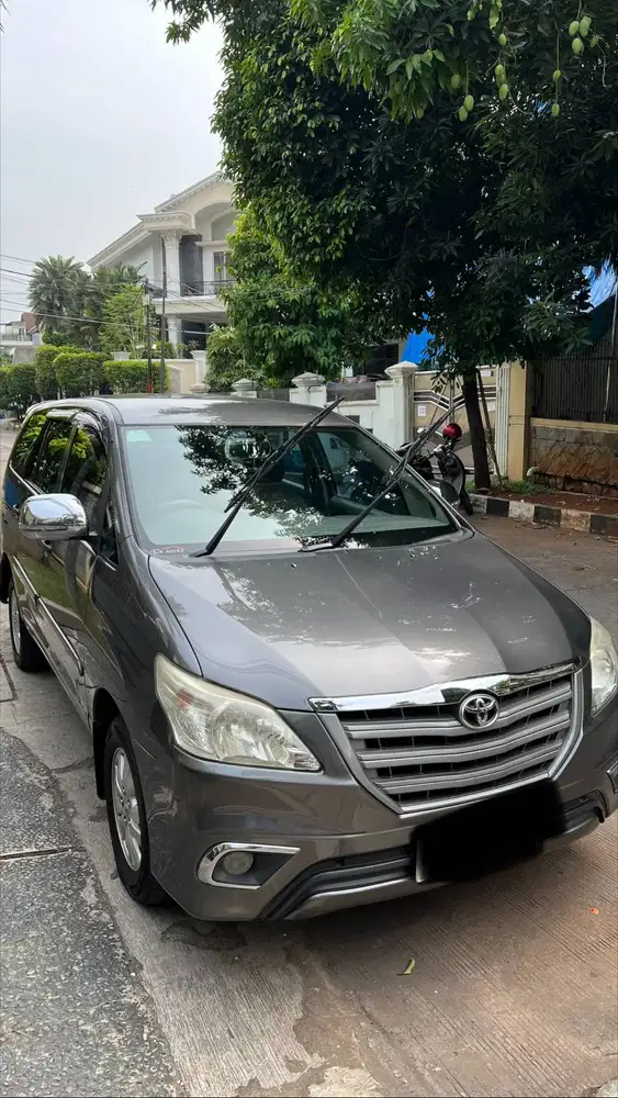 Kijang Innova E 2014