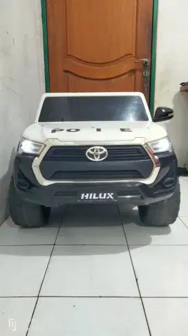 Mobil aki anak model Hilux