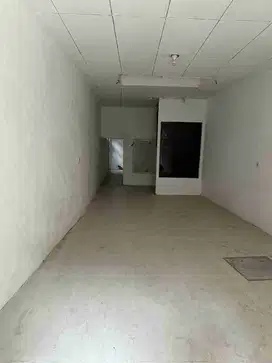 DISEWAKAN AREA KOMERSIAL STRATEGIS DI JALAN KRAMAT GANTUNG SURABAYA