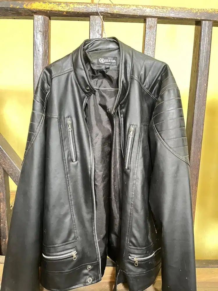 Jaket kulit Kalep