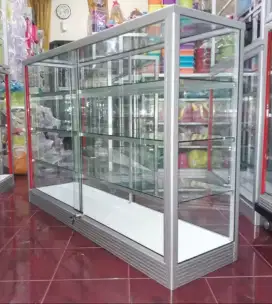 Etalase Toko Panjang 1,5 Meter × 1 Meter