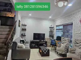 Dijual Rumah lt180 Semi Furnised Kota Wisata
