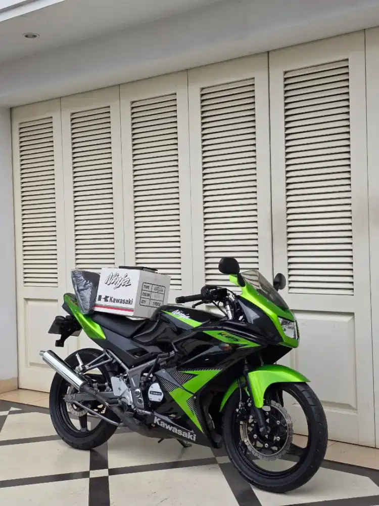 Kawasaki ninja rr 150 2014 km rendah gress
