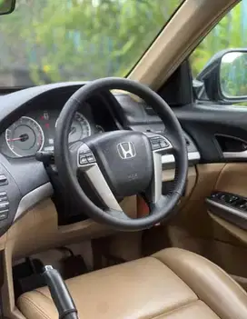Honda Accord 2010 Bensin