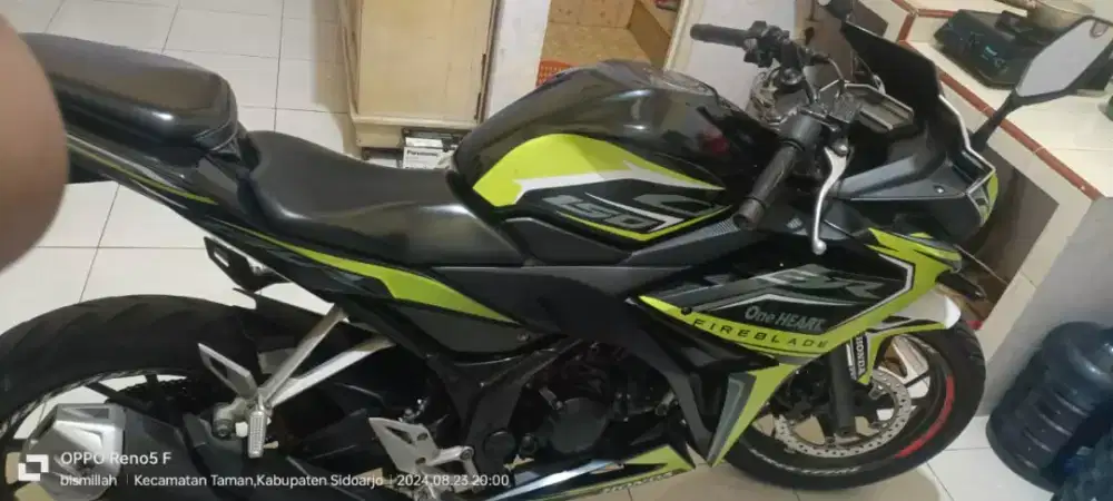 CBR tahun 2017 hitam